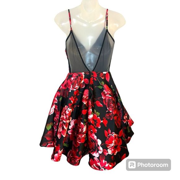 B. Smart Juniors Floral Rose Print Fit & Flare Mini Dress Size 1 - Picture 2 of 10